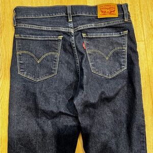 Levi’s women’s shaping straight jeans